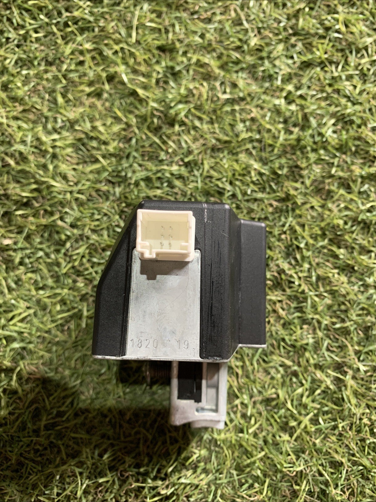 BLOCCASTERZO ELETTRICO PER PEUGEOT 208 Serie 9815905380 (19>)