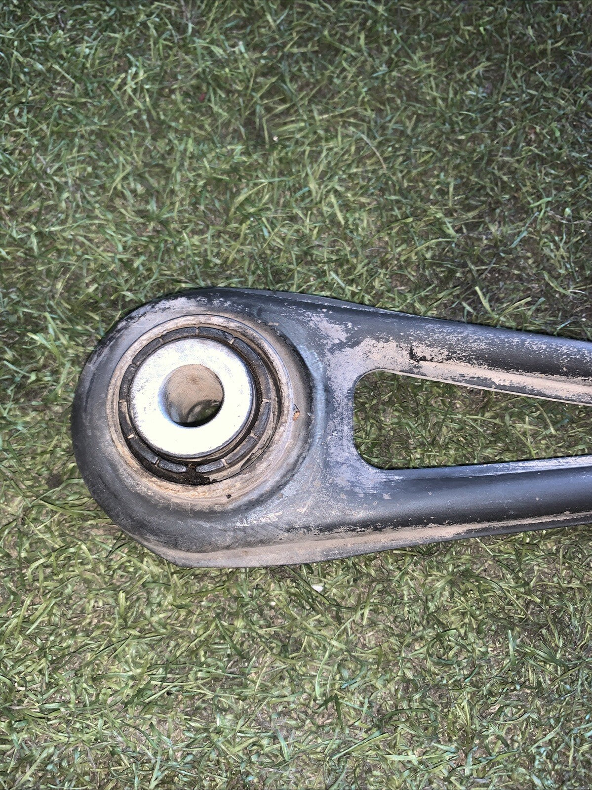 Braccio oscillante posteriore inferiore Sinistro Audi Q7 2006 3.0D 7L8501529A