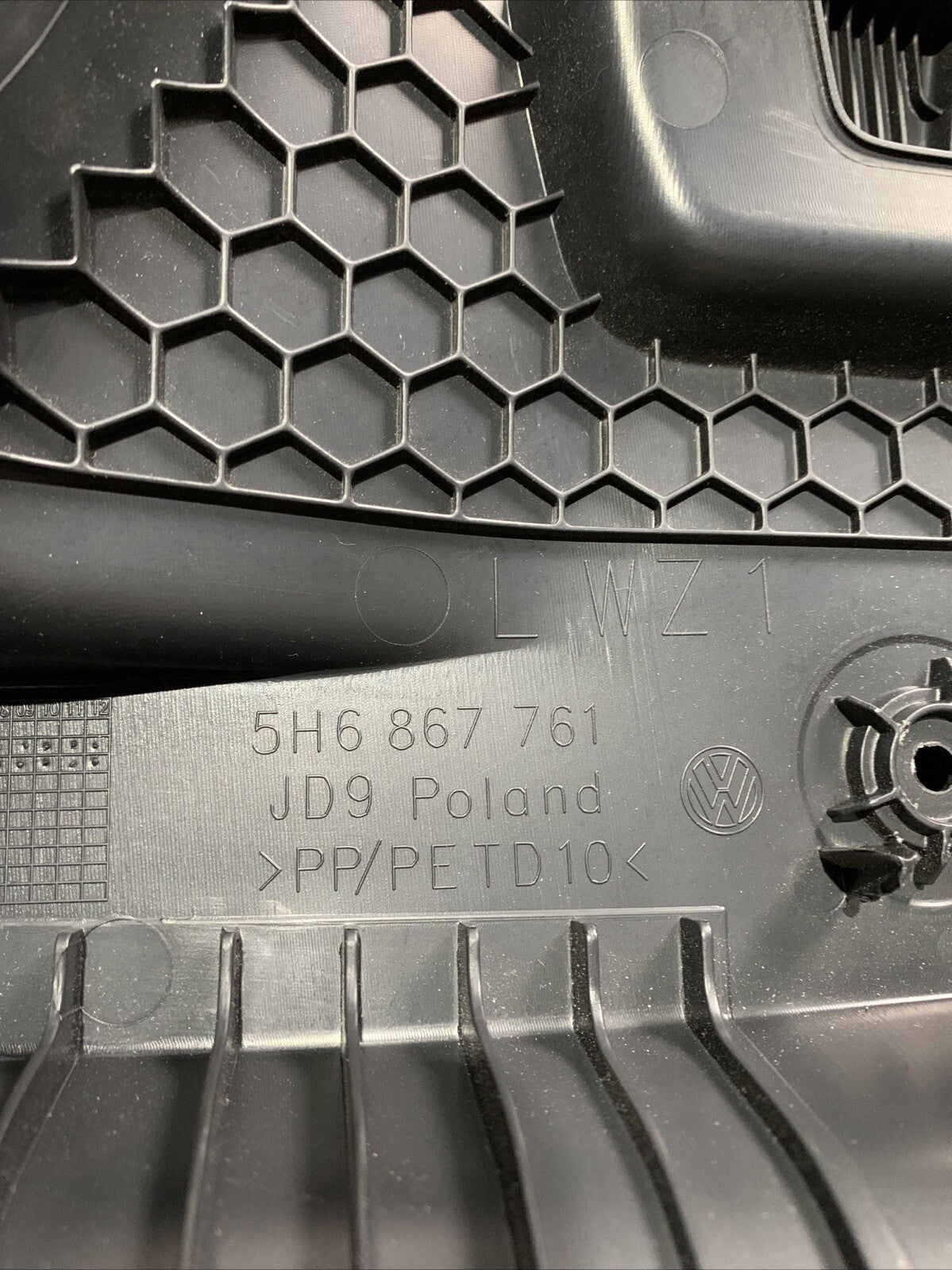 5H6867761 RIVESTIMENTO INTERNO SUPERIORE POSTERIORE BAGAGLIAIO SINISTR VW GOLF 8