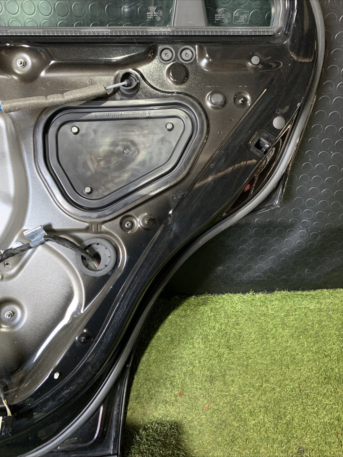 SPORTELLO PORTA PORTIERA POSTERIORE DESTRA DX AUDI Q2 2019