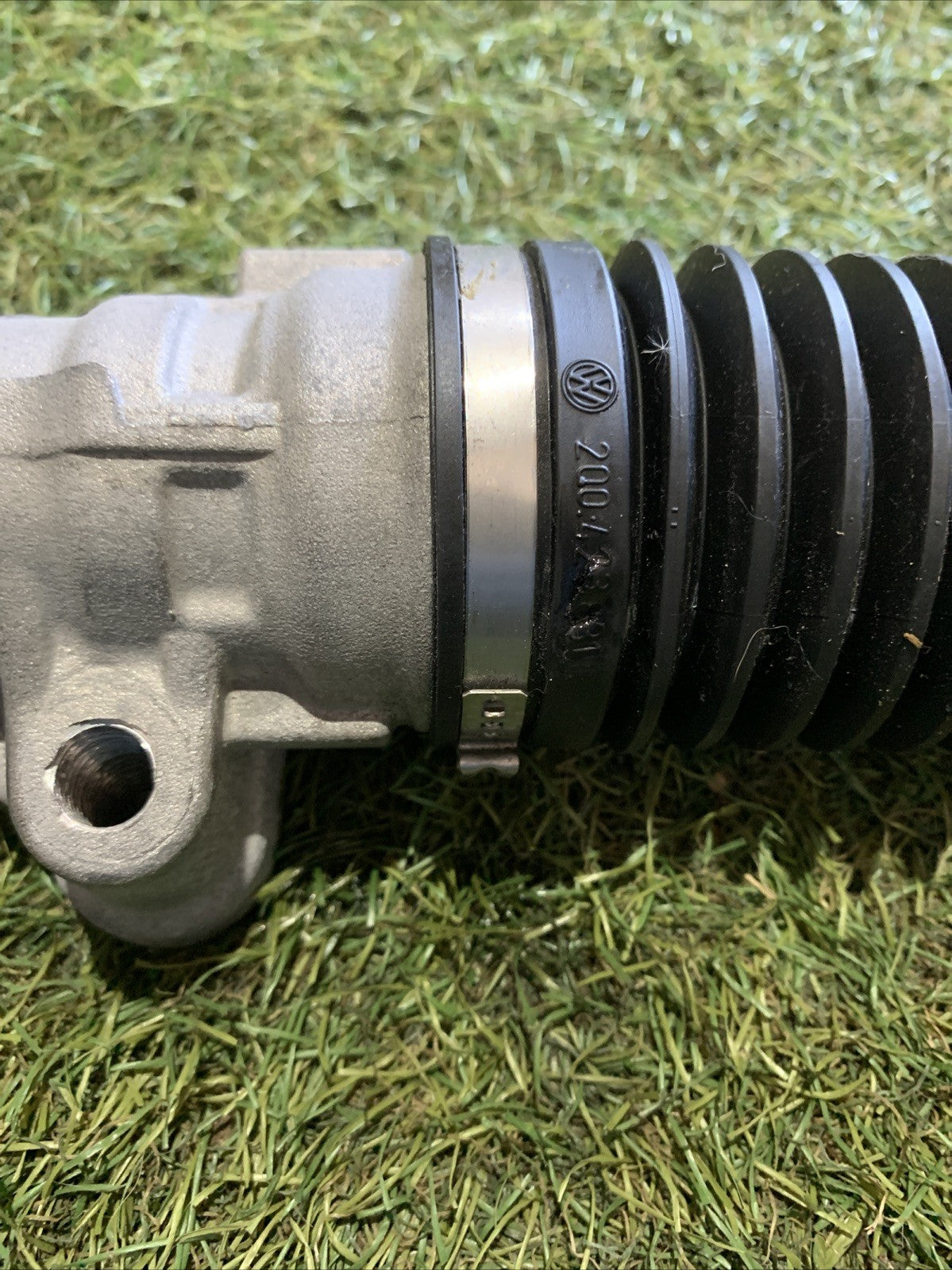 SCATOLA DELLO STERZO VOLKSWAGEN POLO 2024 1.0 BENZINA 2Q1423057N