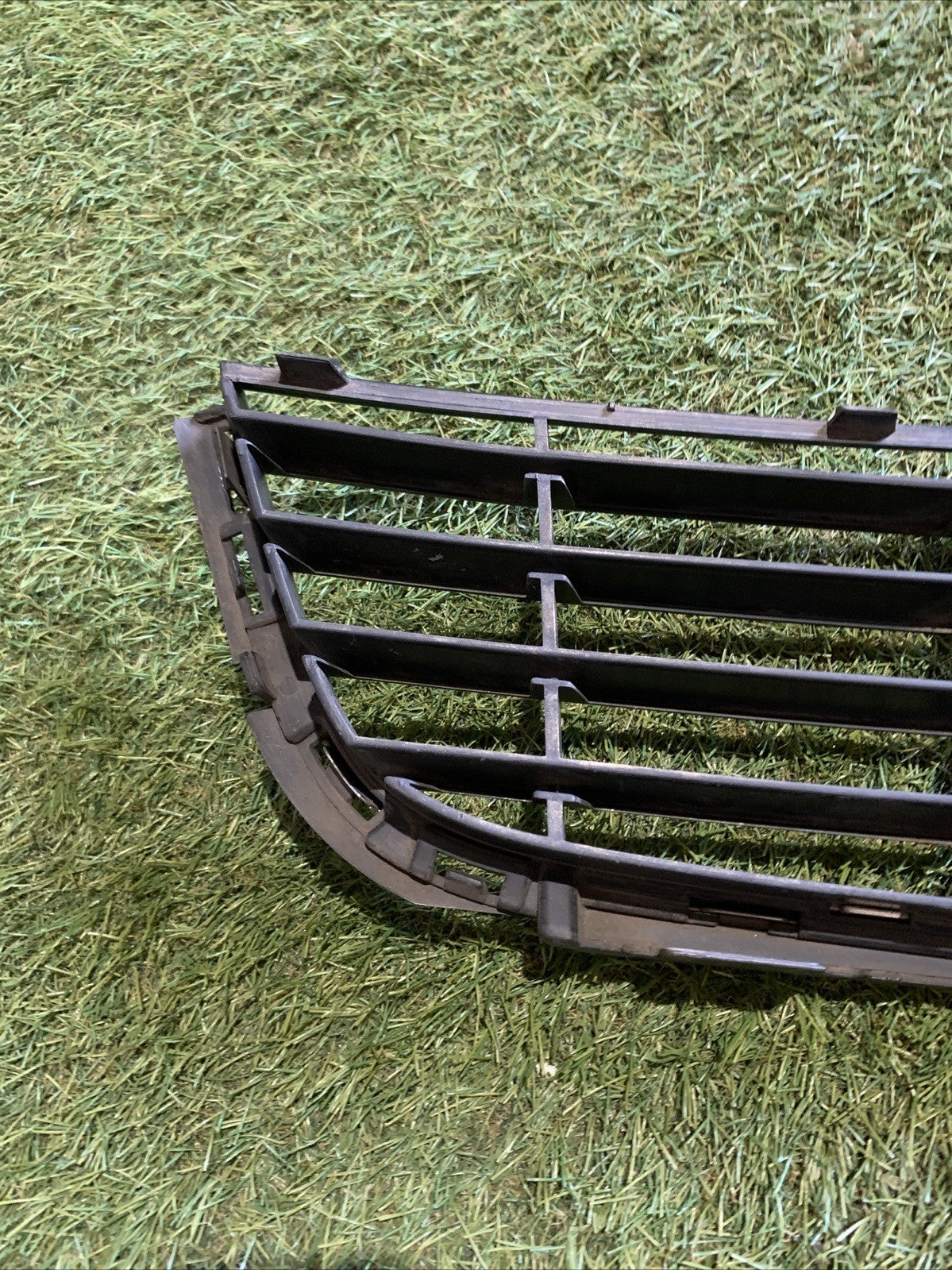 GRIGLIA PARAURTI PER VOLKSWAGEN Golf 6 Berlina 5K0853677
