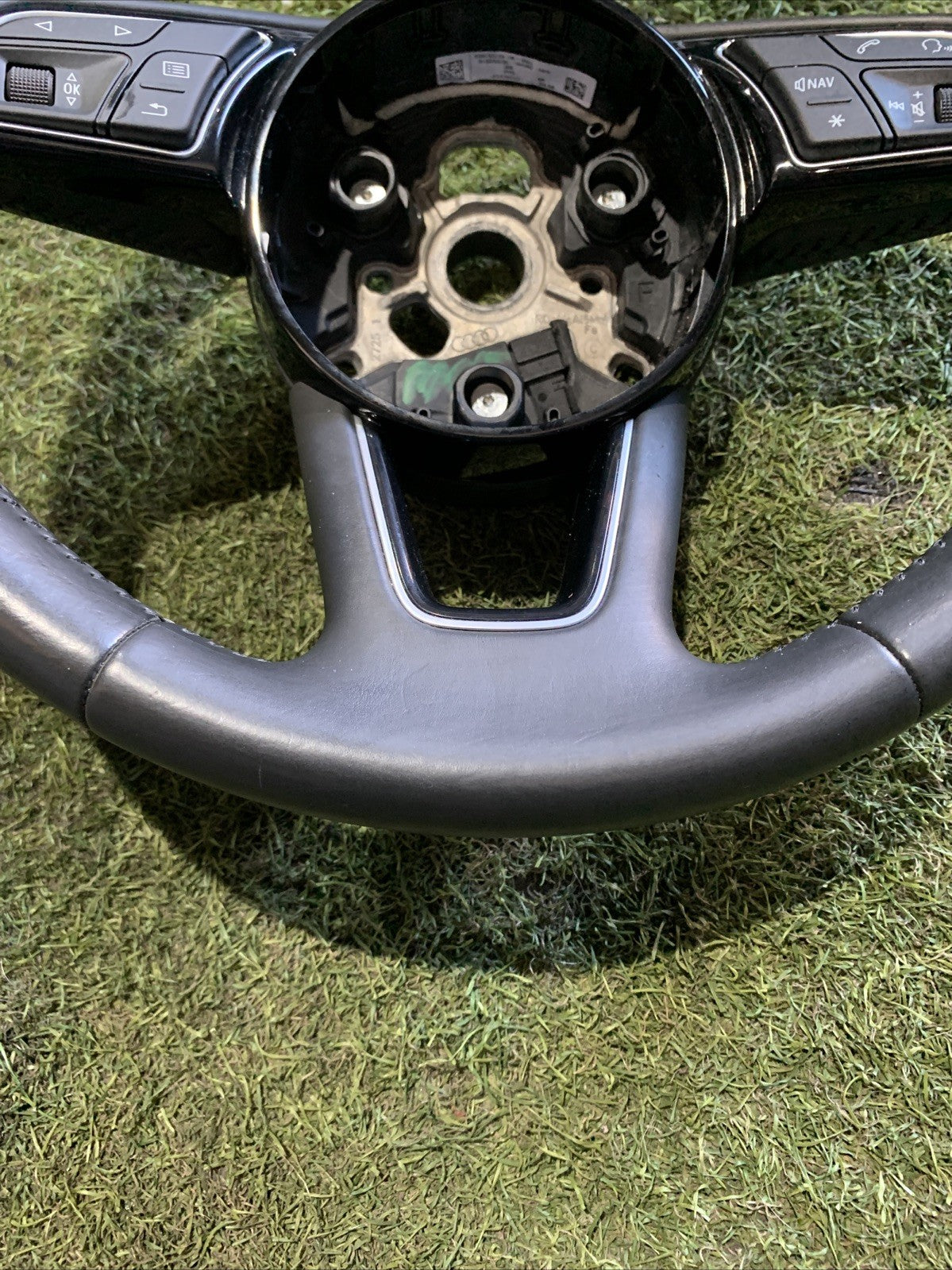 VOLANTE AUDI Q2 2016 8V0419091CG (2)