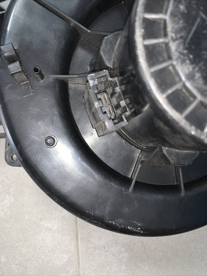 VENTOLA ABITACOLO RISCALDAMENTO STUFA VOLKSWAGEN POLO 6R ANNO 2011 (6Q1819015J)