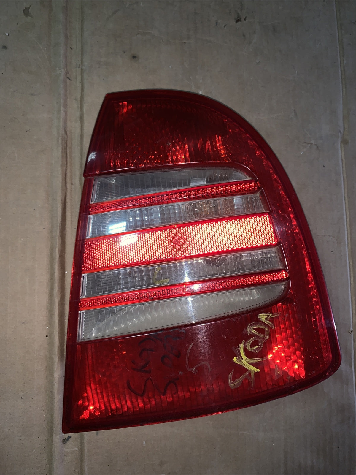 FANALINO STOP POSTERIORE DESTRO PER SKODA SUPERB 2002 AL 2006