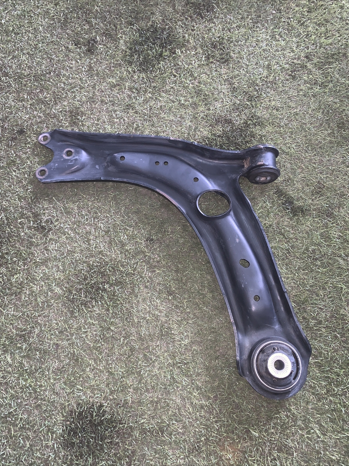 BRACCIO OSCILLANTE ANTERIORE DESTRO AUDI Q3 Serie (F3B) 3Q0407154D