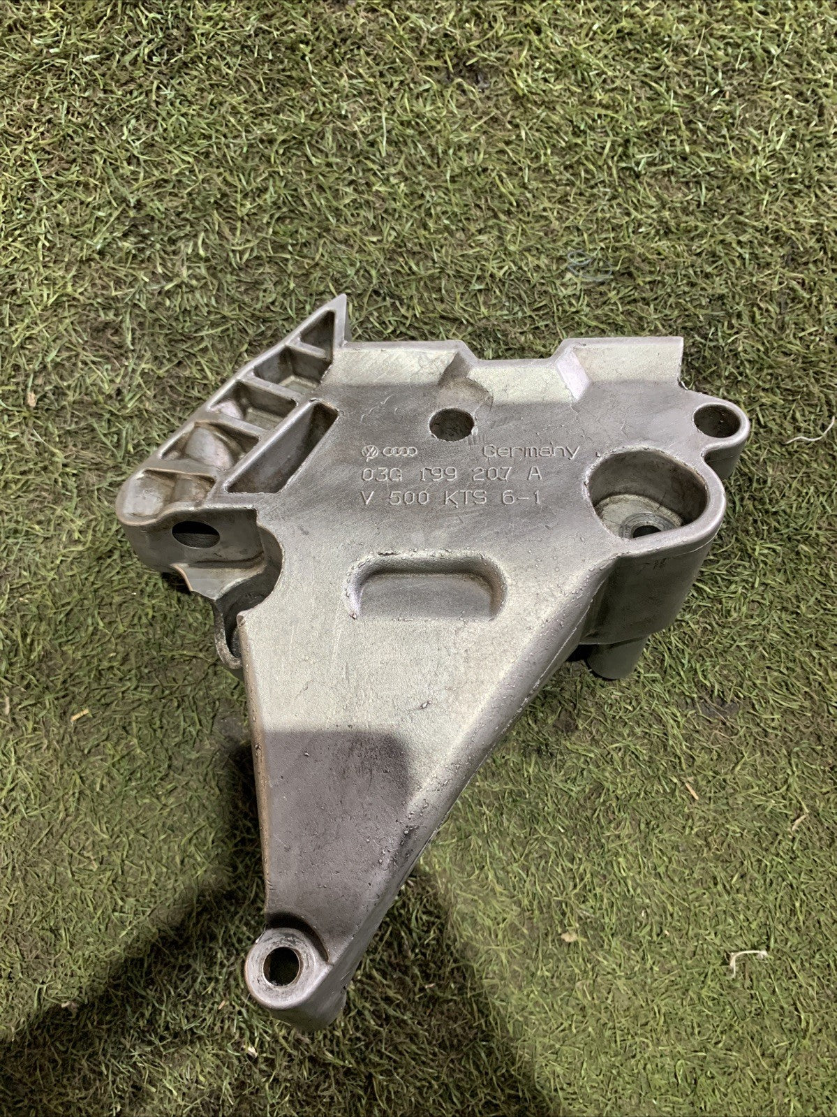 Supporto Motore Volkswagen Golf 5 2.0 Diesel 03G199207A