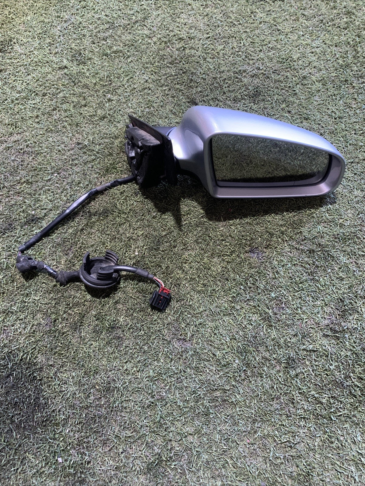 SPECCHIETTO RETROVISORE DESTRO PER AUDI A3 Serie (8P) 8P1858532EB01C (05 08)