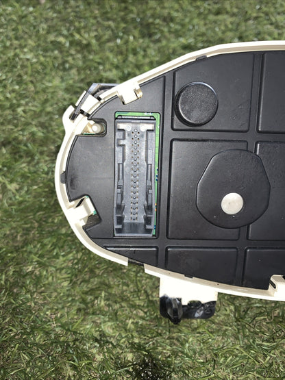 Conta Chilometri Ford Fiesta 6 Serie 1.4 VP8A6F-10894-BC