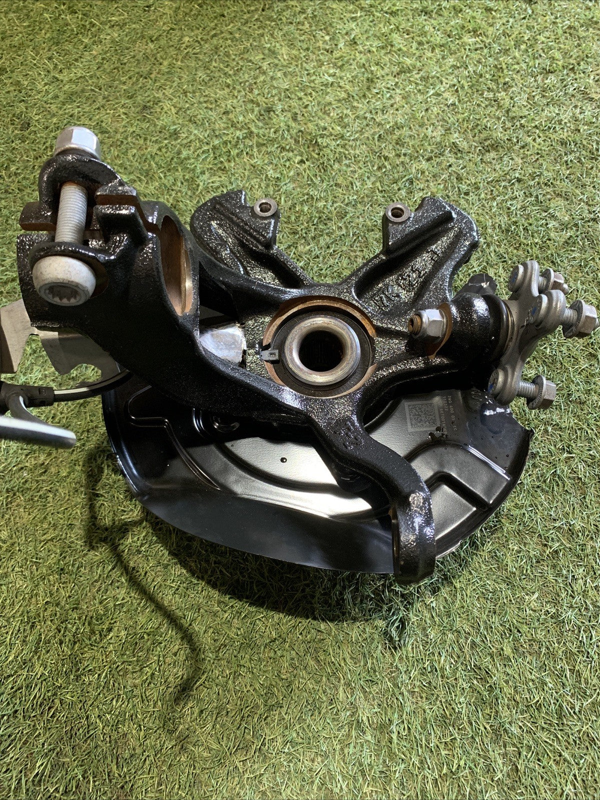 Mozzo Montante Fusello Anteriore Sinistro Volkswagen Polo 2024 1.0 B 2Q0407255AF