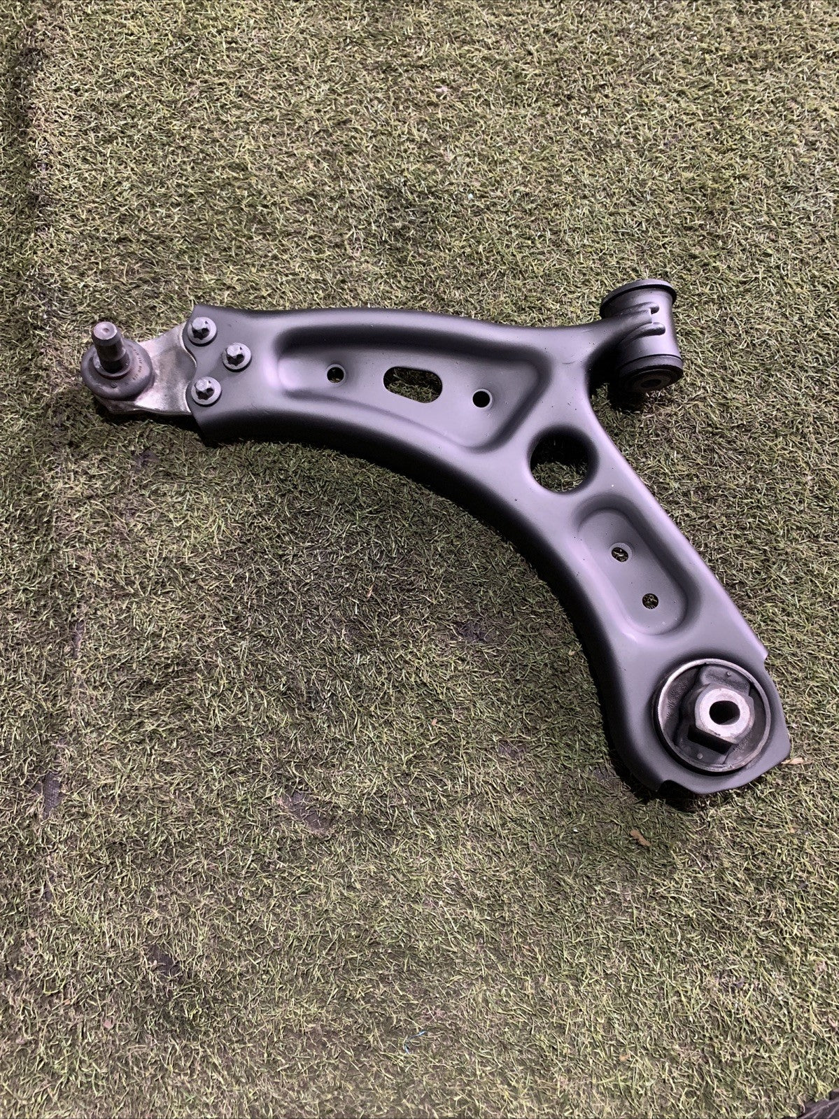 BRACCIO OSCILLANTE ANTERIORE SINISTRO PER FIAT 500 X Serie 51961341 (15>)