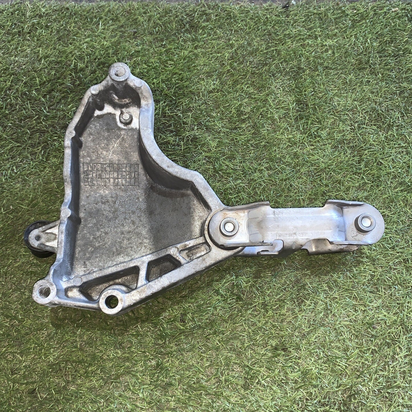 Supporto motore Mercedes Classe A W176 cod A2702230002