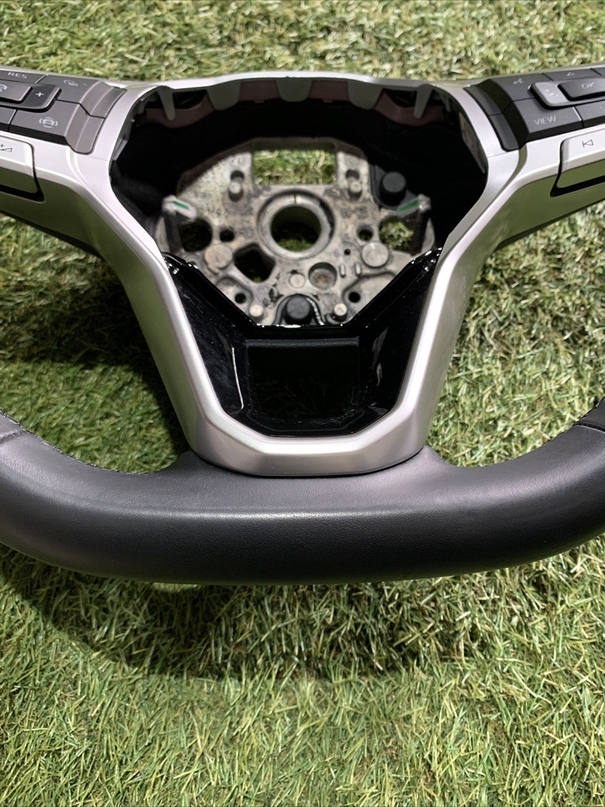 Volante In Pelle Multifunzione Volkswagen T-Cross 2023 2G0419089 (2)