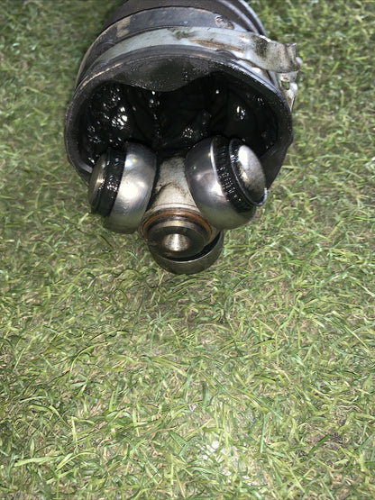 Semiasse Anteriore Sinistro Ford Fiesta 6 Serie 1.4 Diesel 8V51-3B437-AAA (2)