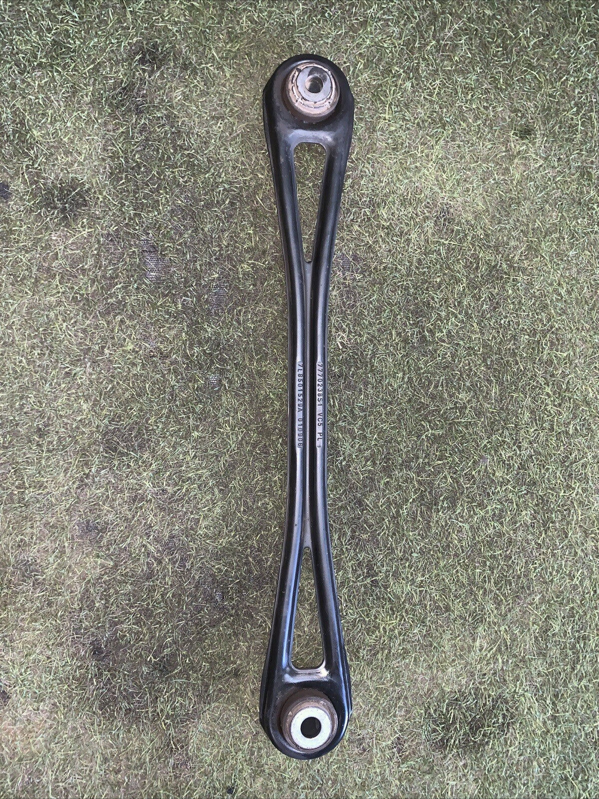 Braccio oscillante posteriore inferiore destro Audi Q7 2006 3.0D 7L8501529A