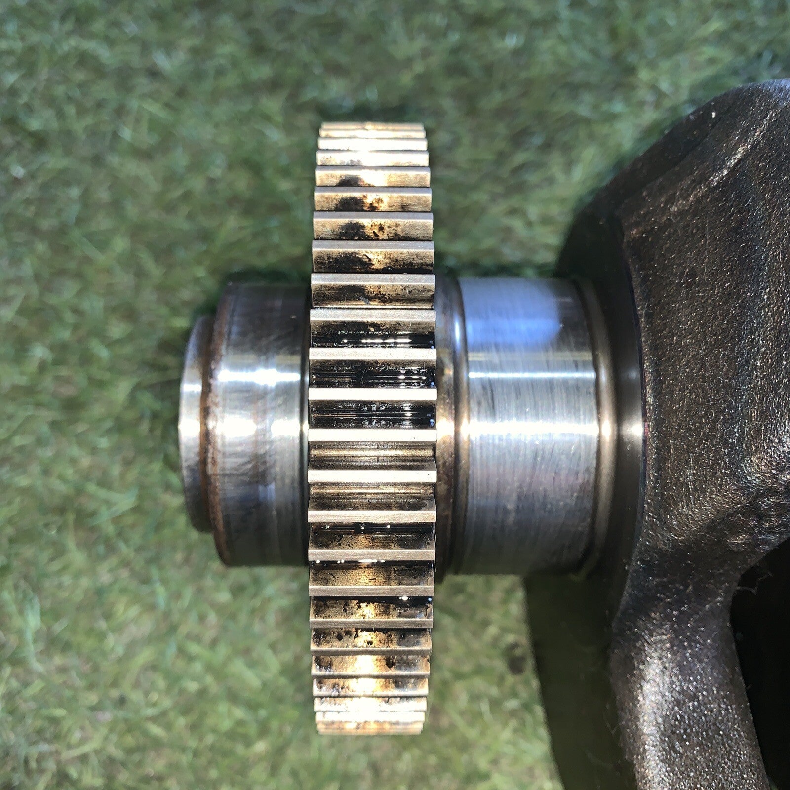 2016 BMW F20 F21 116D 1.5 DIESEL B37D15A. ALBERO MOTORE 8583490 / 8583491 85K