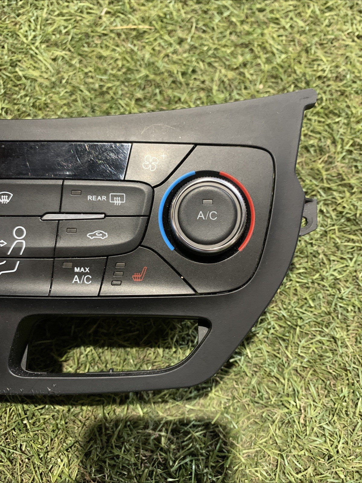 COMANDI CLIMA PER FORD Kuga Serie GJ5T-18C612-DG (16>19)