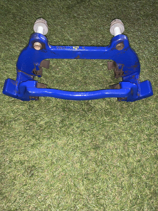 Porta Pinza Freno Anteriore Destra Volkswagen Golf 8R 2.0 Benzina