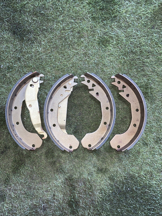 Kit ganasce freno Posteriore per OPEL VECTRA A REKORD E KADETT D MANTA