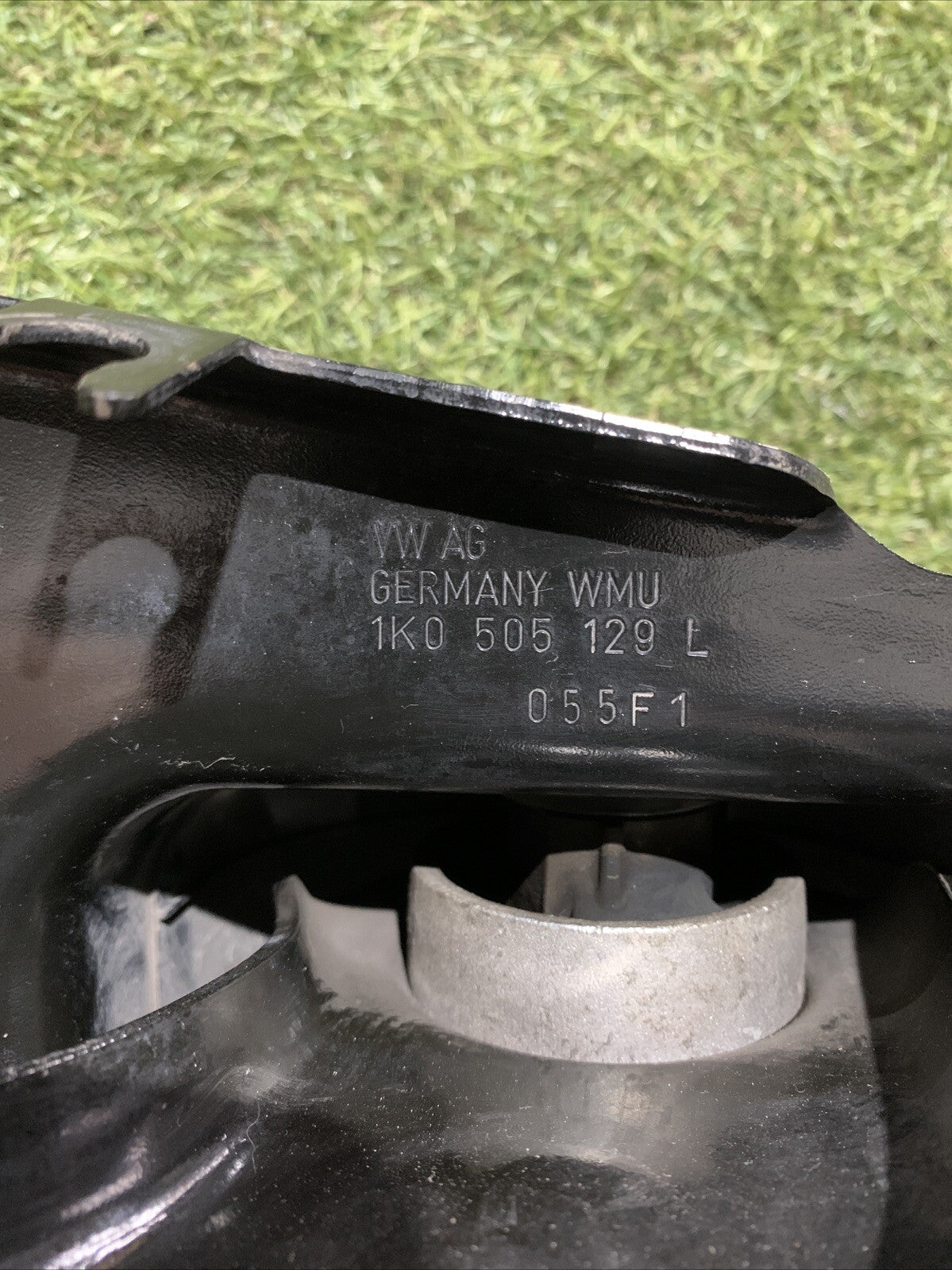 Braccio Oscillante Posteriore Sinistro Volkswagen Golf 8R 1K0501475