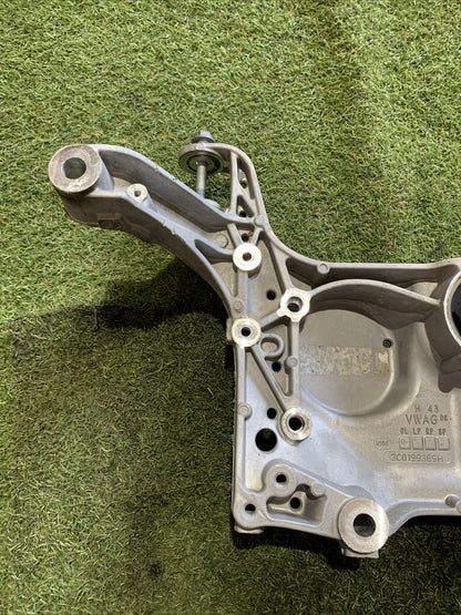 CULLA MOTORE/ASSALE ANTERIORE AUDI Q3 8UB 3C0199369H (2011-2020)