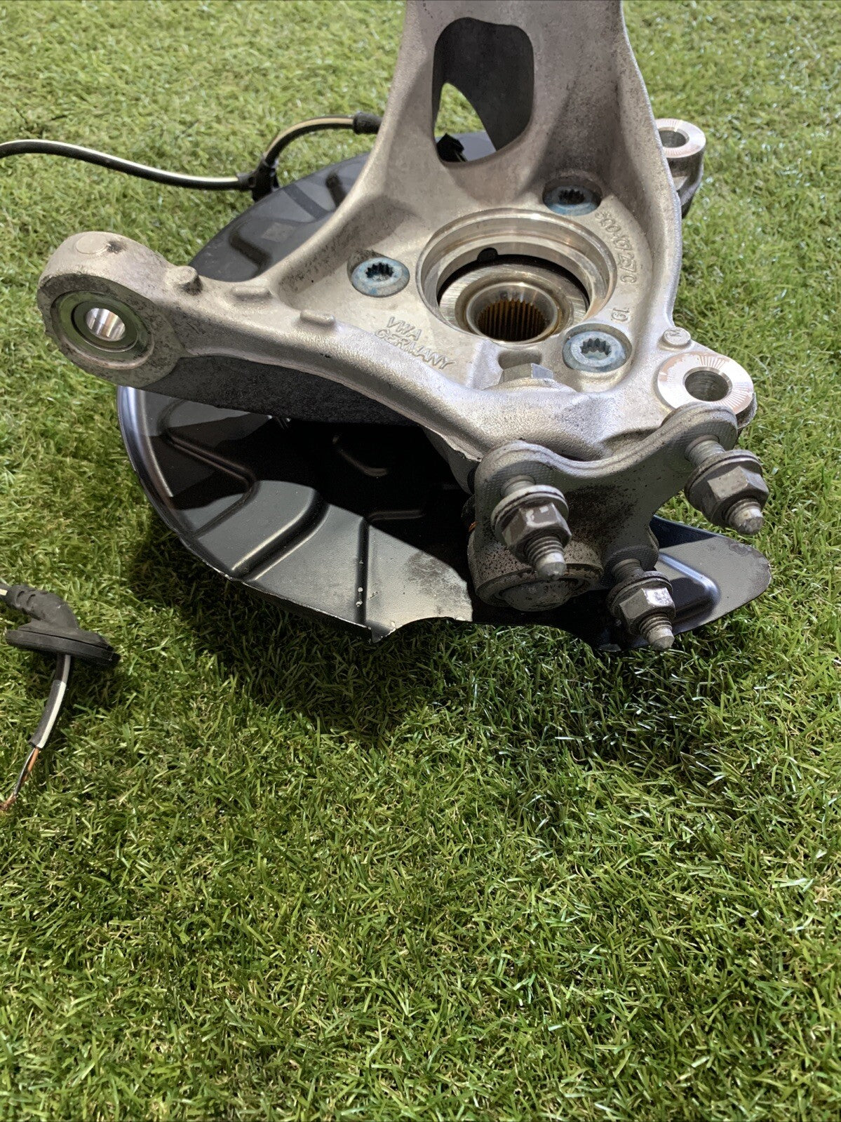 Mozzo Montante Fusello Anteriore Sinistro Seat Ateca 2017 1.6 Diesel 5Q0407257C