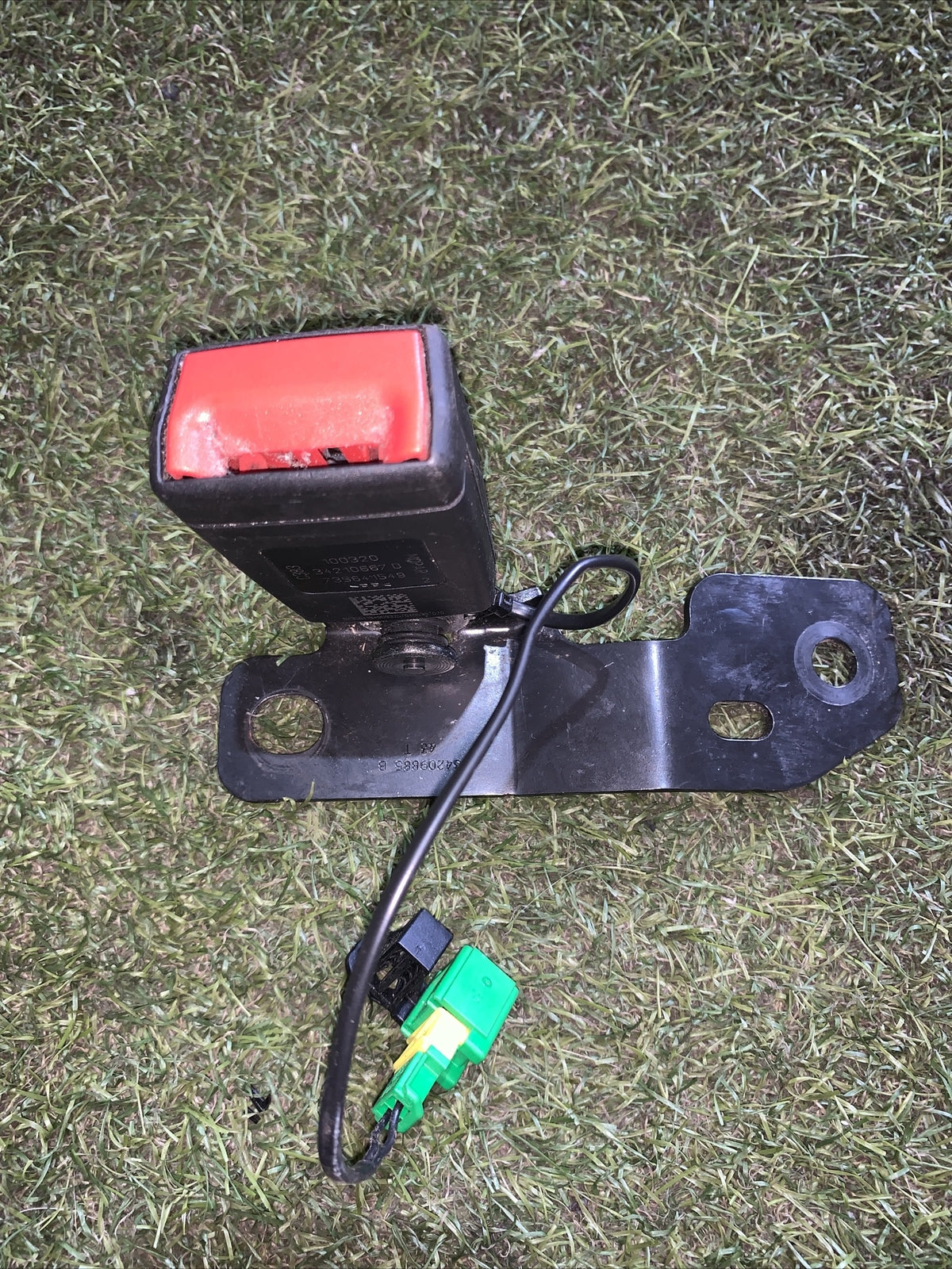 735641549 AGGANCIO CINTURA DI SICUREZZA POSTERIORE DX FIAT 500 X