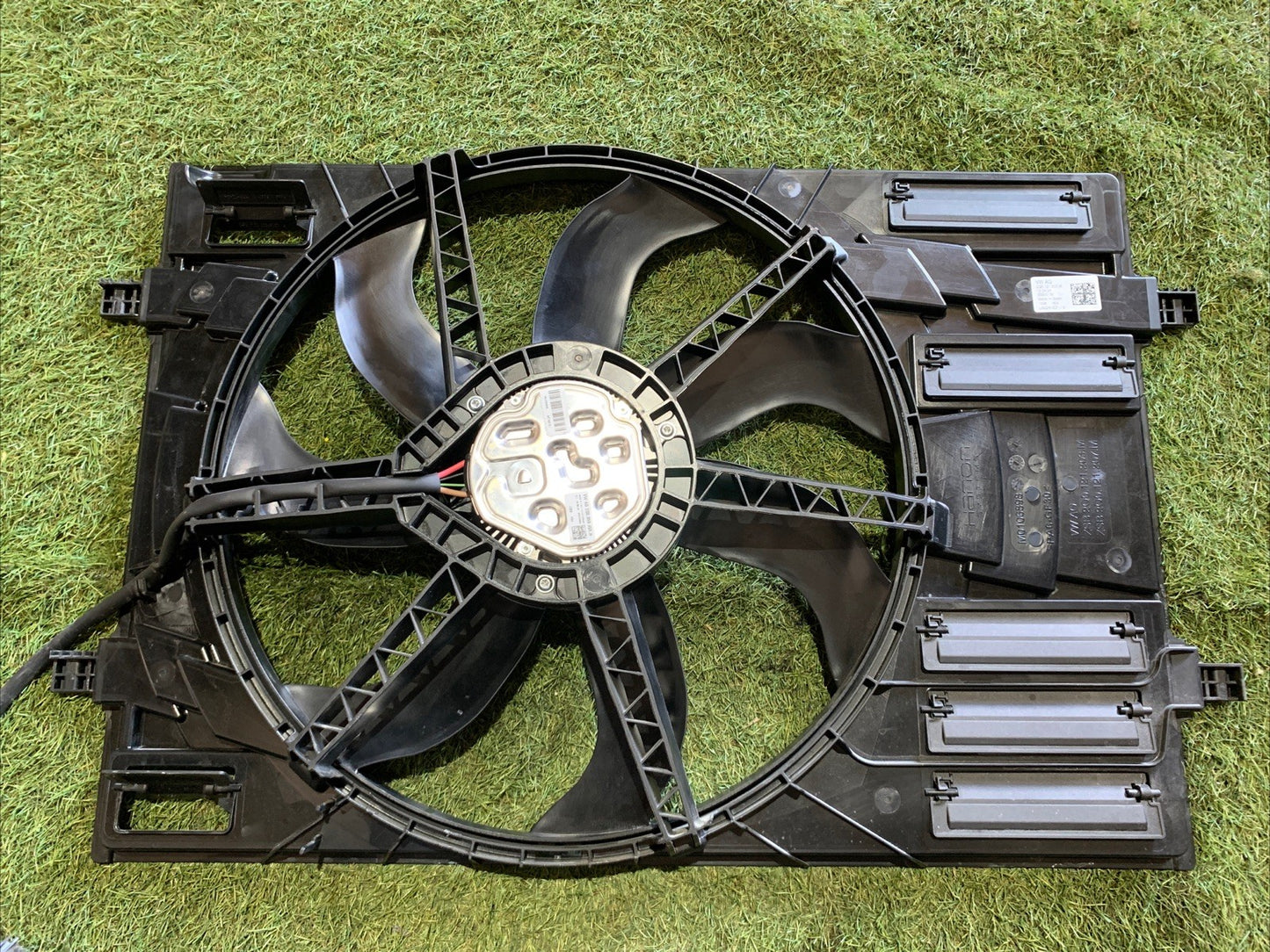Elettroventola Radiatori Volkswagen Polo 2024 1.0 Benzina 2Q0121203M