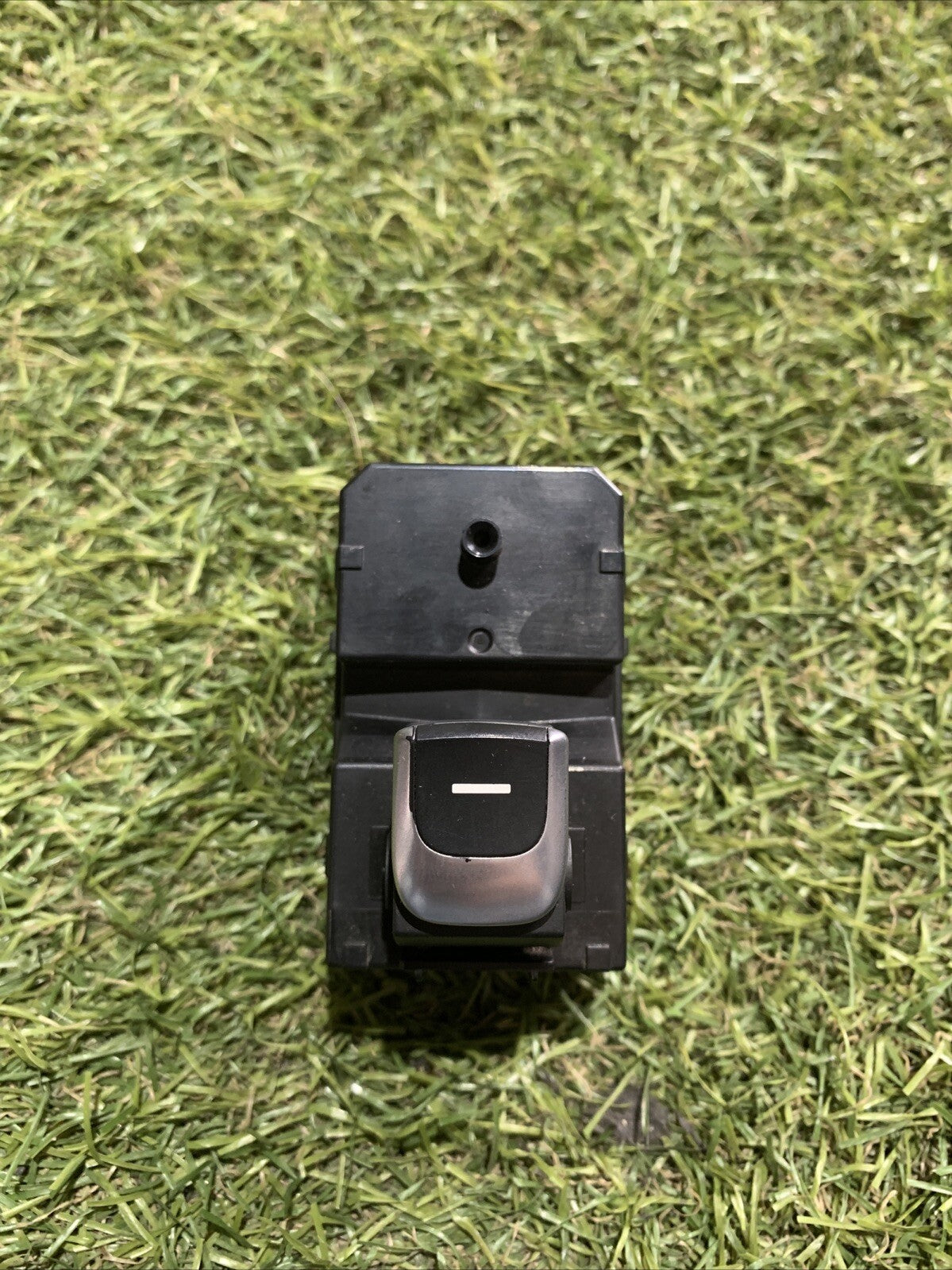 Pulsante Alzavetro Posteriore Sinistro Kia Sportage 2017 93580-D9100