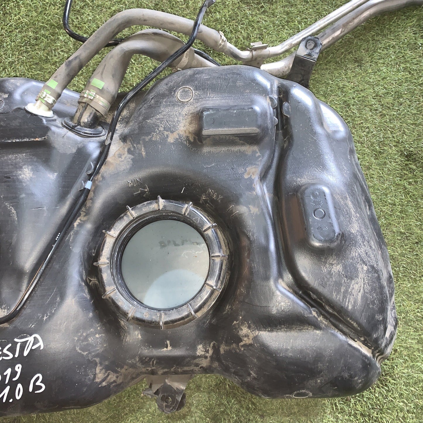 J1B1-9K007-B serbatoio carburante per FORD FIESTA VII 1.0 Benzina 2019