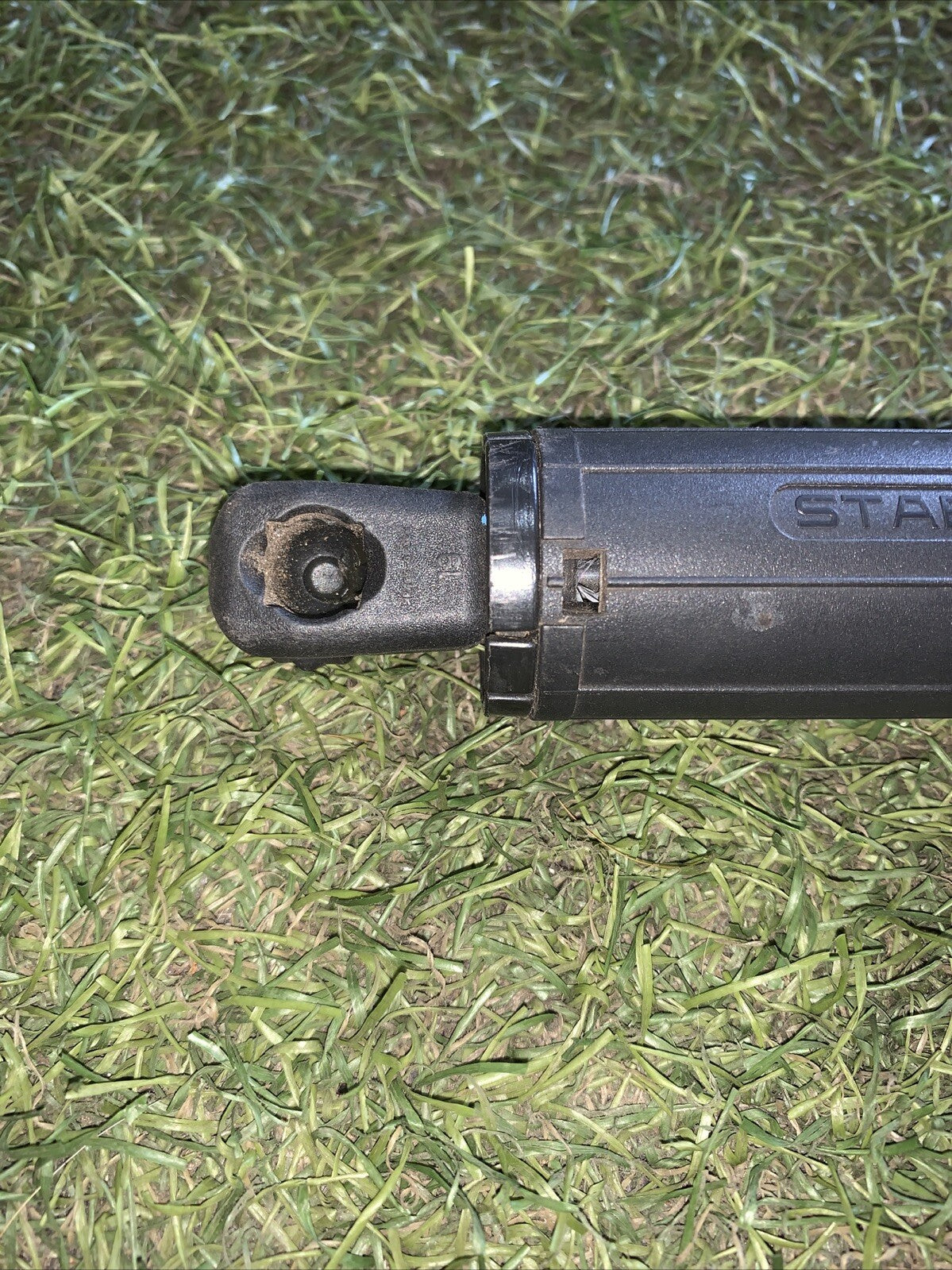 Pistoncino Cofano Posteriore Ford Kuga 2012-2019 CJ54-S402A74-AC