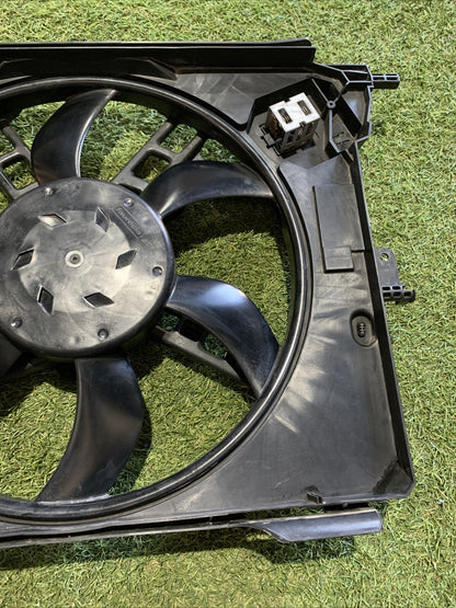 ELETTROVENTOLA RADIATORE RENAULT Twingo III serie 214812232R H4DA4 1.0 BENZINA