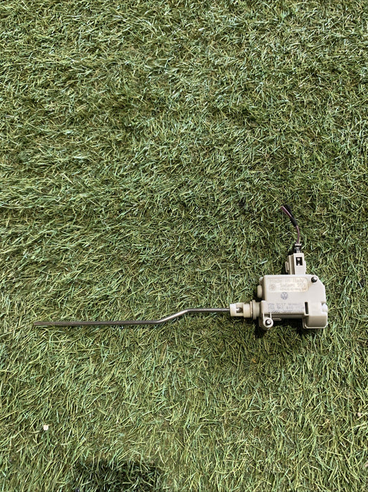 5K6810773A MOTORINO APERTURA CHIUSURA SPORTELLO CARBURANTE VOLKSWAGEN GOLF 6