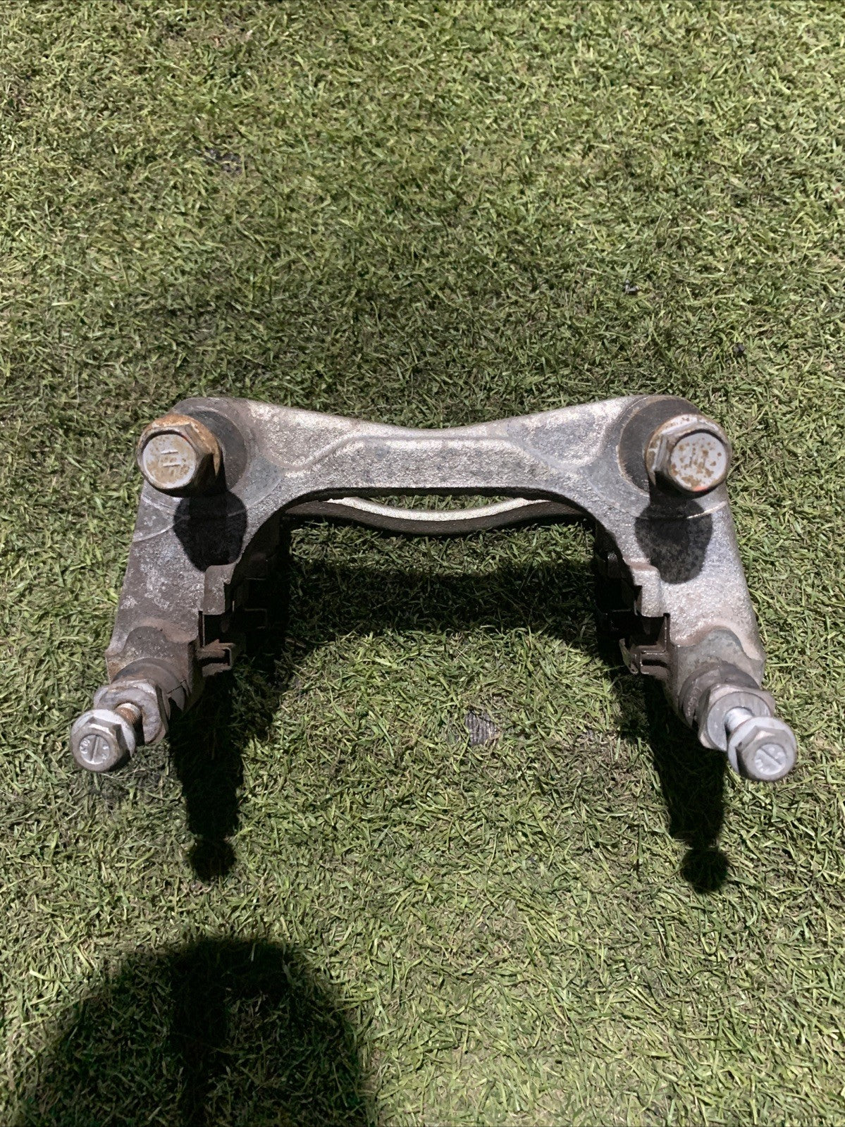 Porta Pinza Freno Anteriore Sinistra Toyota C-HR 2016-2019 1.8 Hybrid 47722F9010