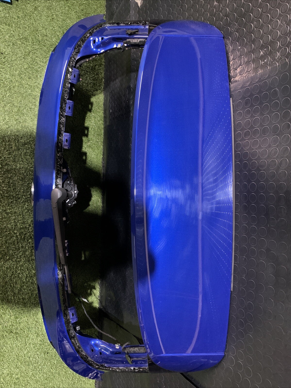 Cofano Portellone Baule Posteriore Volkswagen Golf 8R Con Telecamere Posteriore