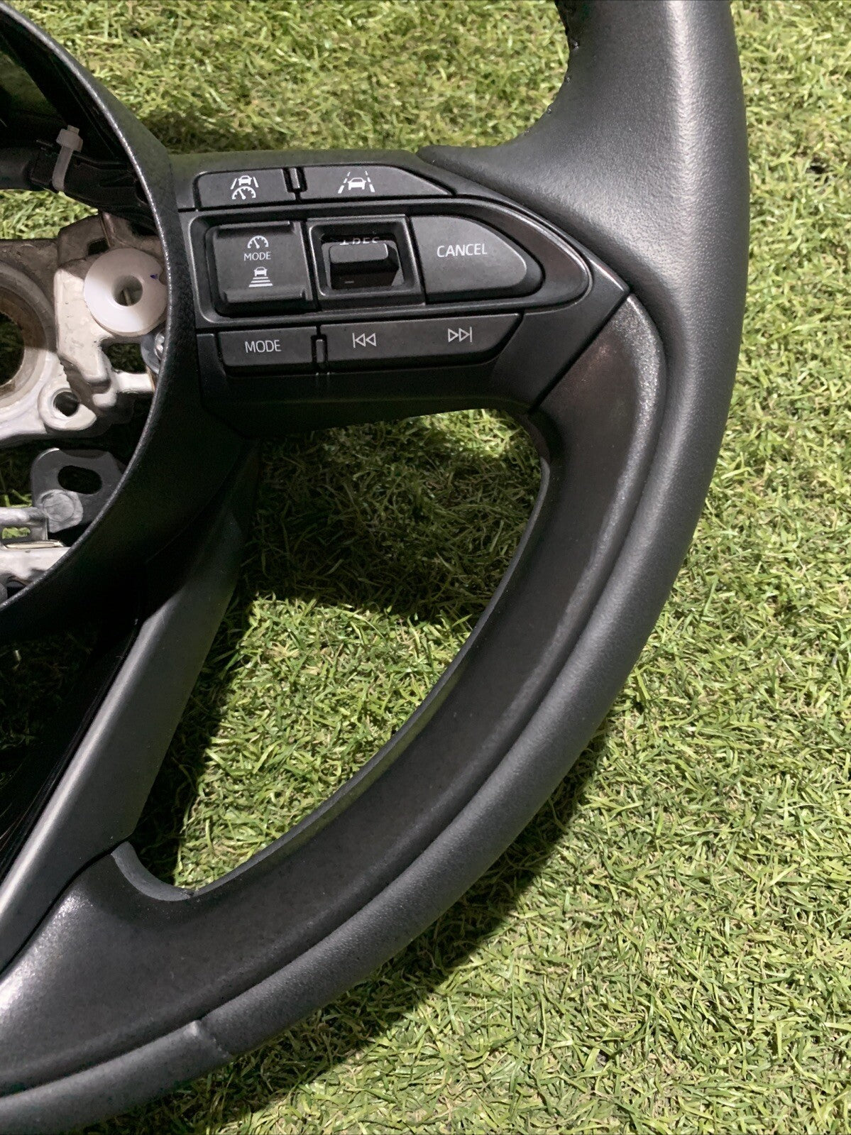 VOLANTE CON COMANDI TOYOTA YARIS (XP210) 2022 45100K0110