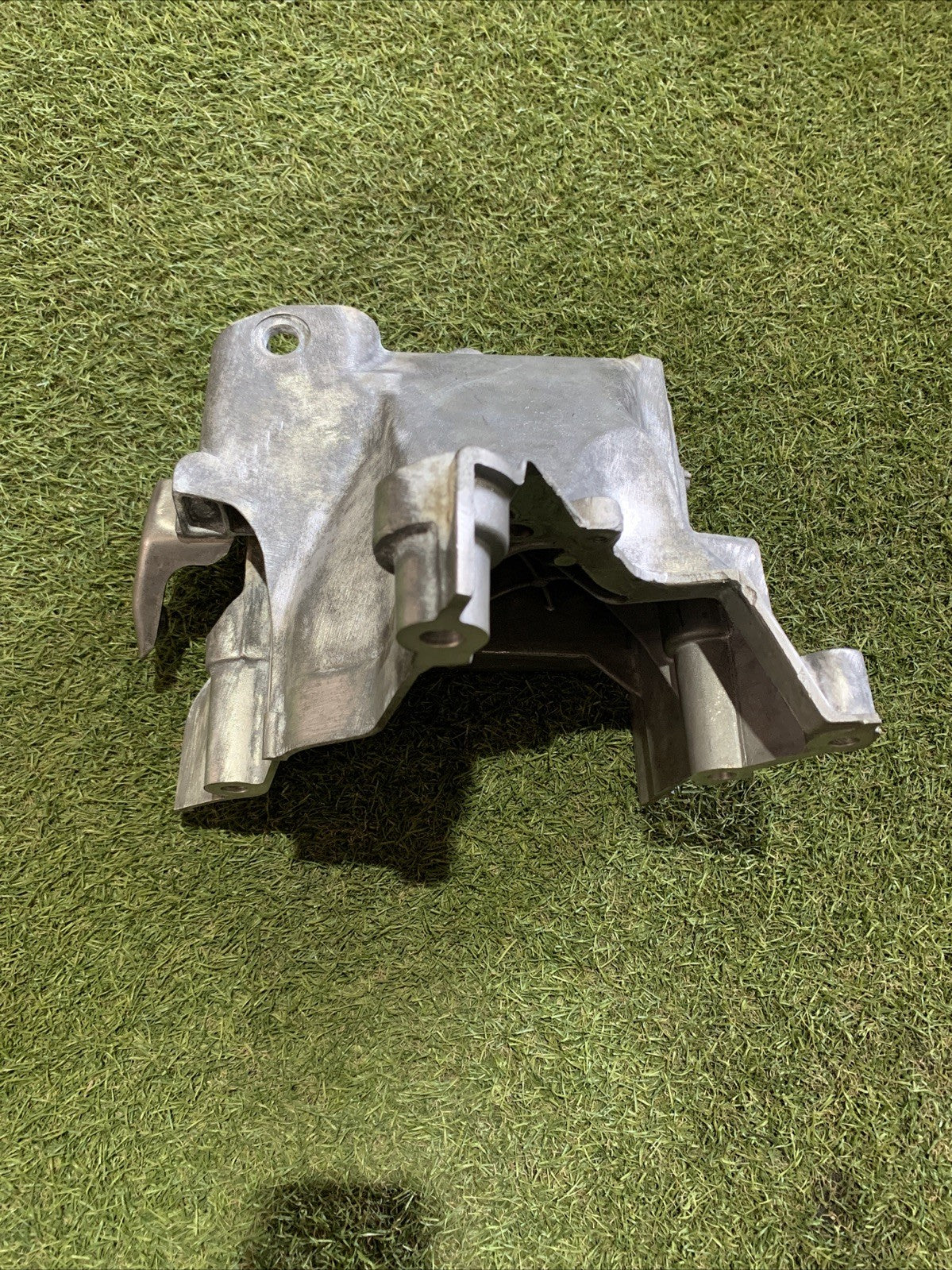 04C199207BH SUPPORTO MOTORE VOLKSWAGEN T-ROC 1.0TB 115CV 2018