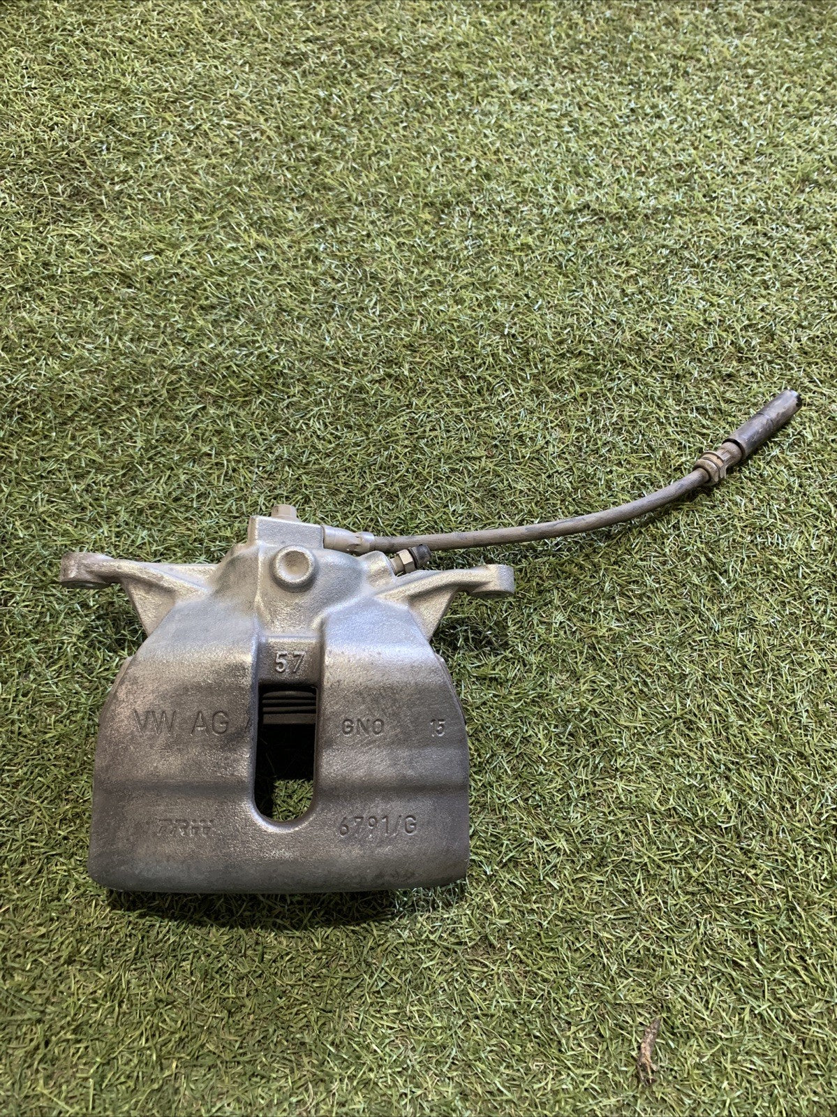 Pinza Freno Anteriore Sinistra Volkswagen T-roc 1.6 Diesel 8V0615123