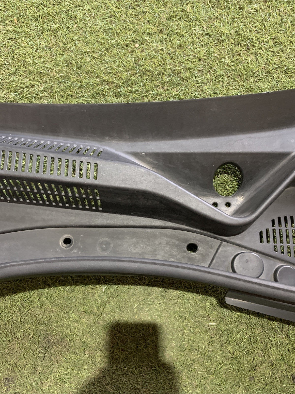 Griglia Gocciolatoio Tergicristalli Maserati Levante 670040250