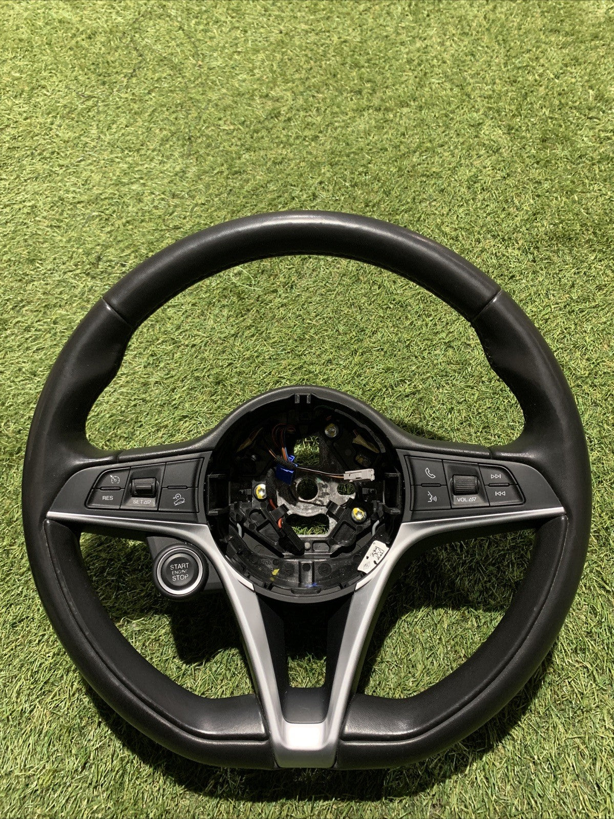 Volante In Pelle Multifunzione Alfa Romeo Stelvio 01561247490