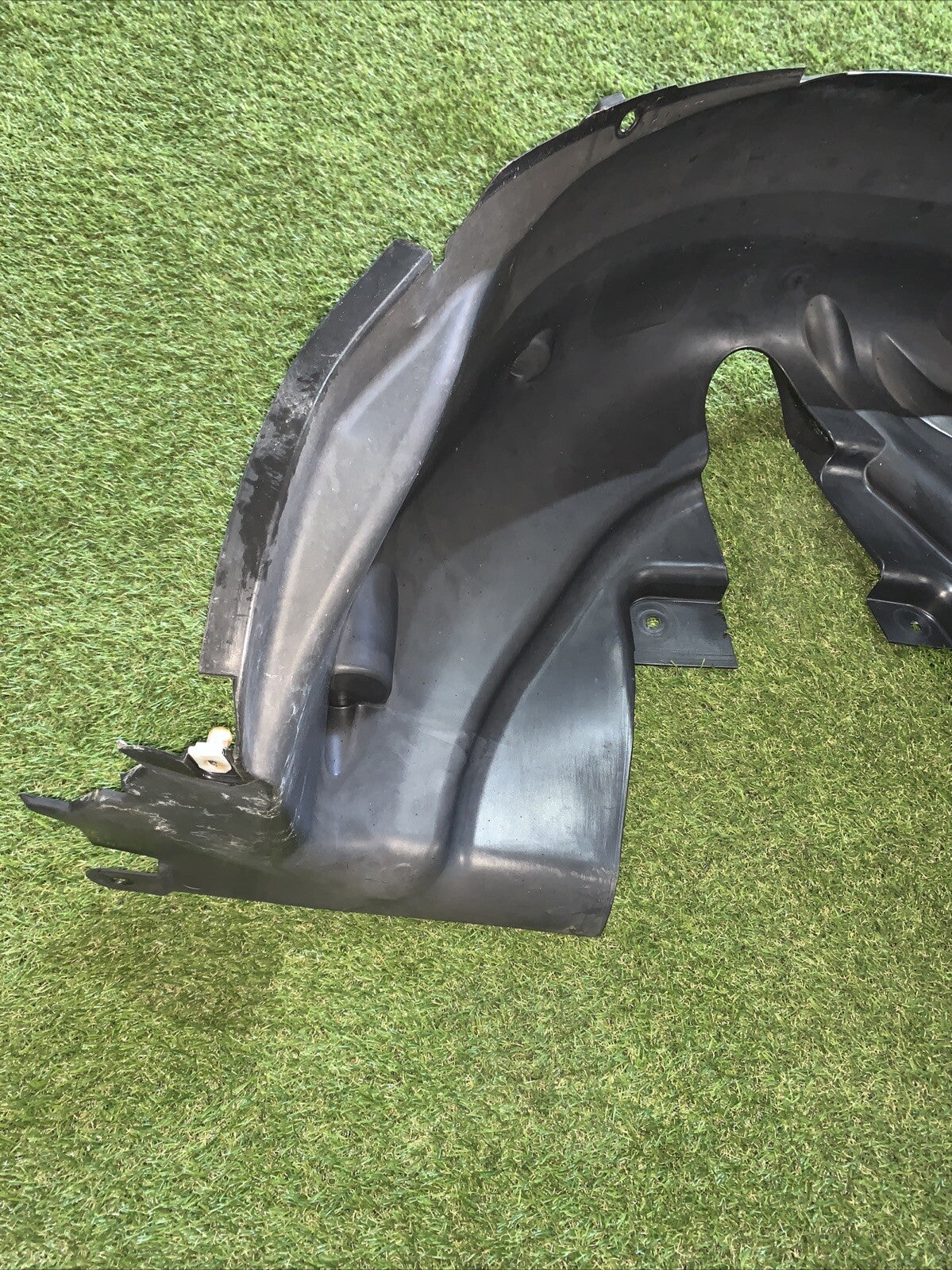 PASSARUOTA POSTERIORE DESTRO RENAULT Captur Serie 767485416R (13>)