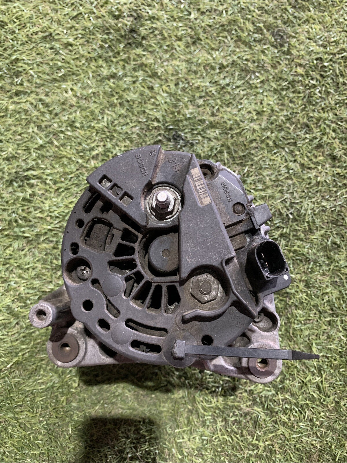 Alternatore Bosch Volkswagen Passat Anno 2004 1.9 Diesel 028903031