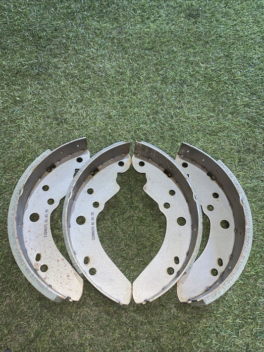 KIT GANASCE FRENO FORD TRANSIT 1976 SFR309