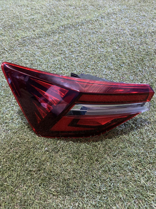 STOP FANALE POSTERIORE SINISTRO PER SKODA Karoq Serie 57A945207D 2024