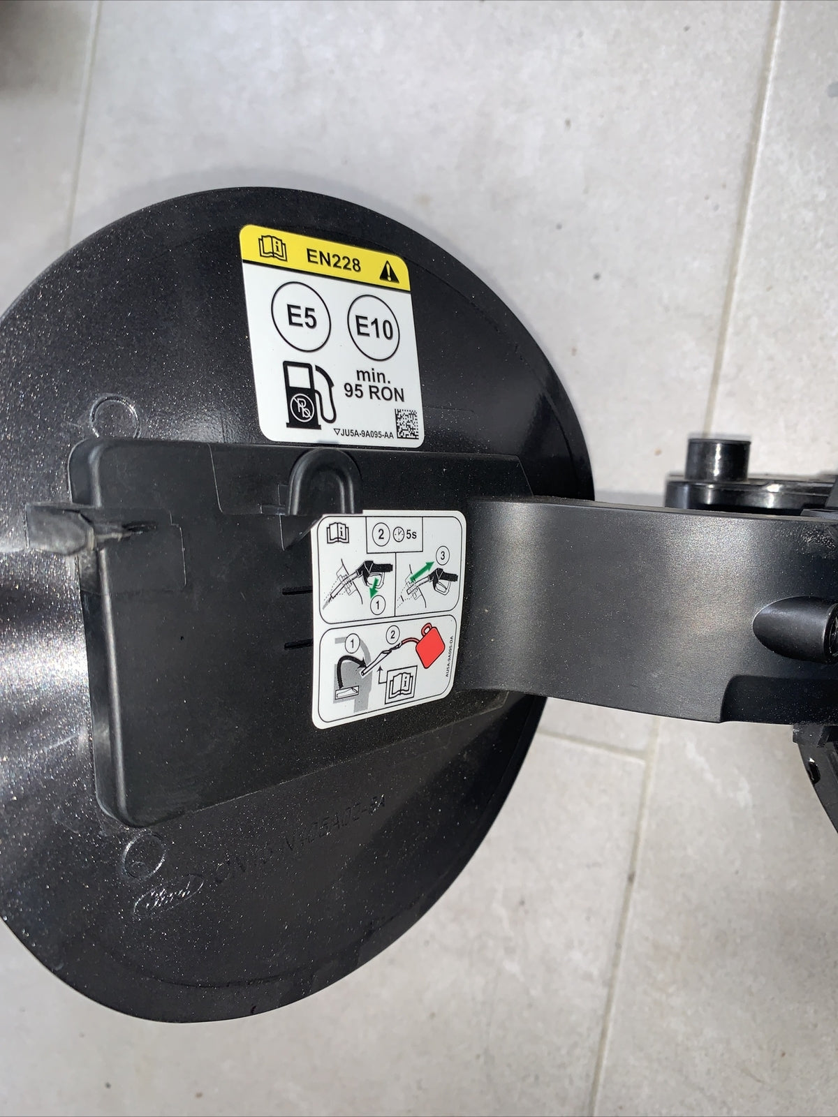 GN15-N27936-CB TAPPO SERBATOIO SPORTELLINO CARBURANTE FORD EcoSport