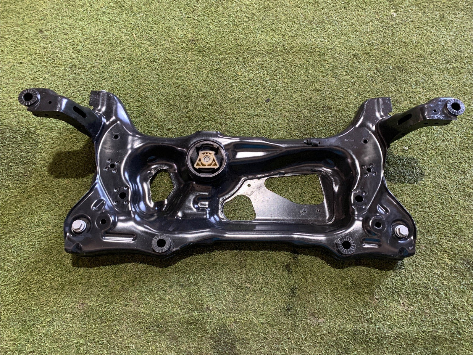 CULLA ASSALE ANTERIORE VOLKSWAGEN T-ROC 1.0 TSI 2023 5WA199315G