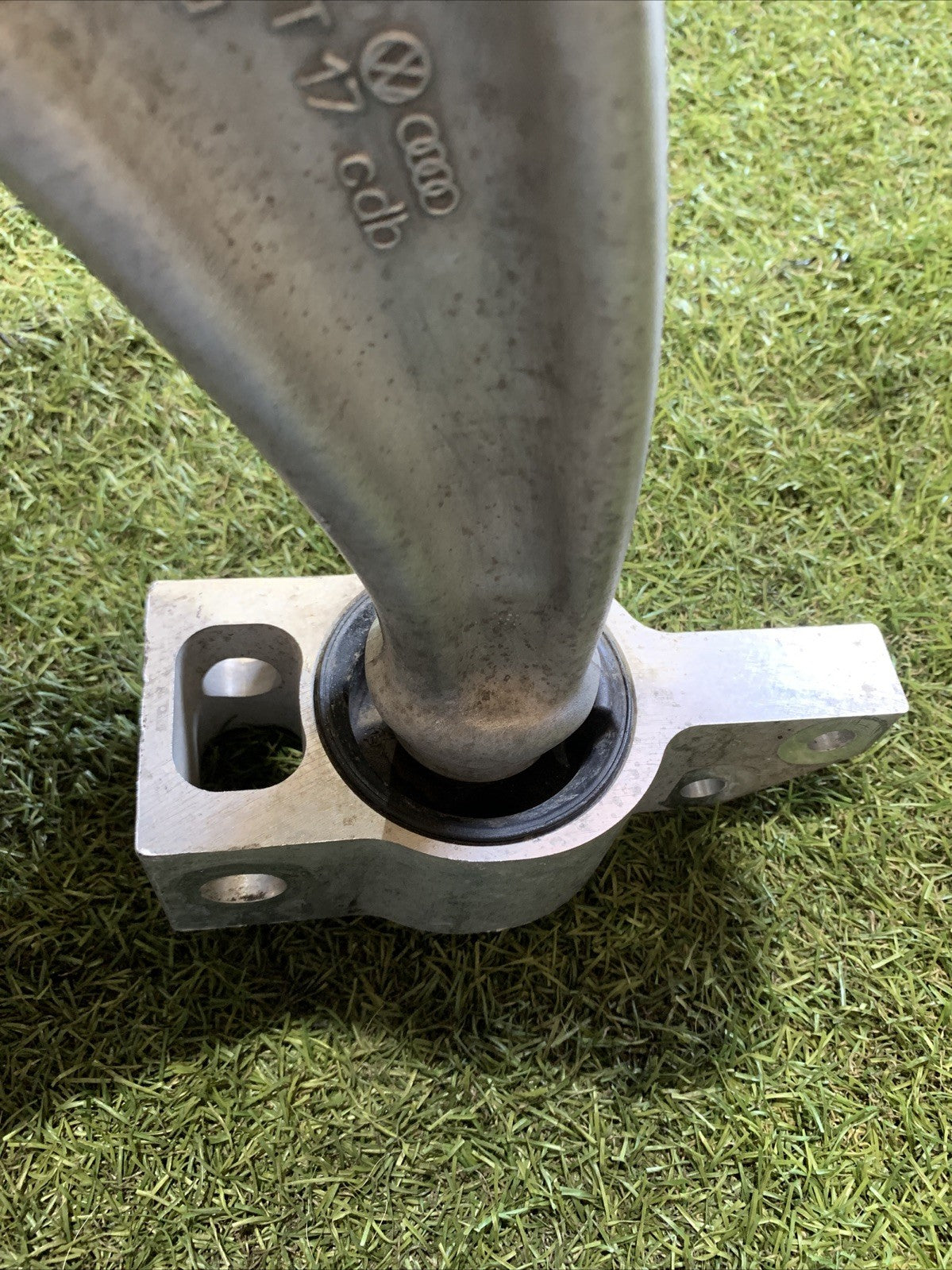 Braccio Oscillante Anteriore Destro Audi Q3 8UB 2011–2020 3C0153D