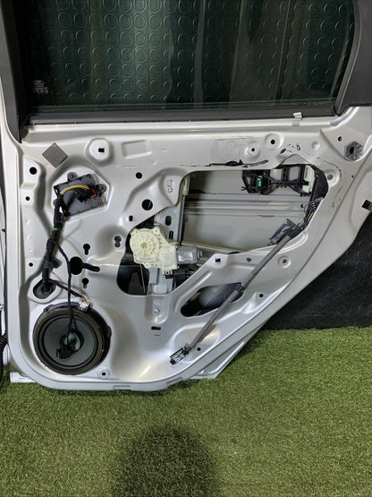 SPORTELLO PORTA PORTIERA POSTERIORE DESTRA DX FORD FOCUS SW 2017