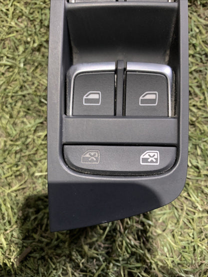 Pulsantiera Alzavetro Anteriore Sinistra Audi A1 2010-2017 8X4959521A