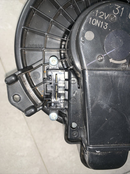 MOTORINO VENTOLA STUFA TOYOTA YARIS 1.5 IBRIDA  2018 10n13